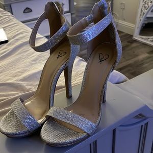 COPY - Silver glitter heels